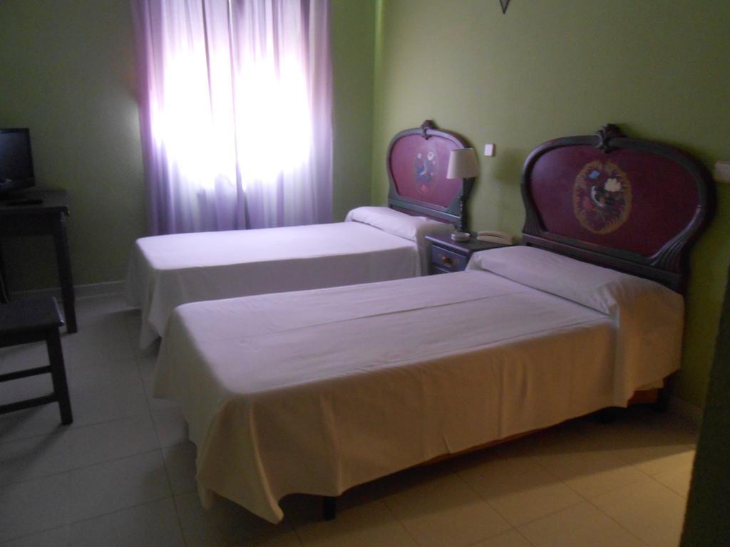 Hostal Burgos Torrecaballeros Eksteriør billede