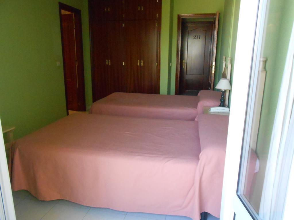 Hostal Burgos Torrecaballeros Værelse billede